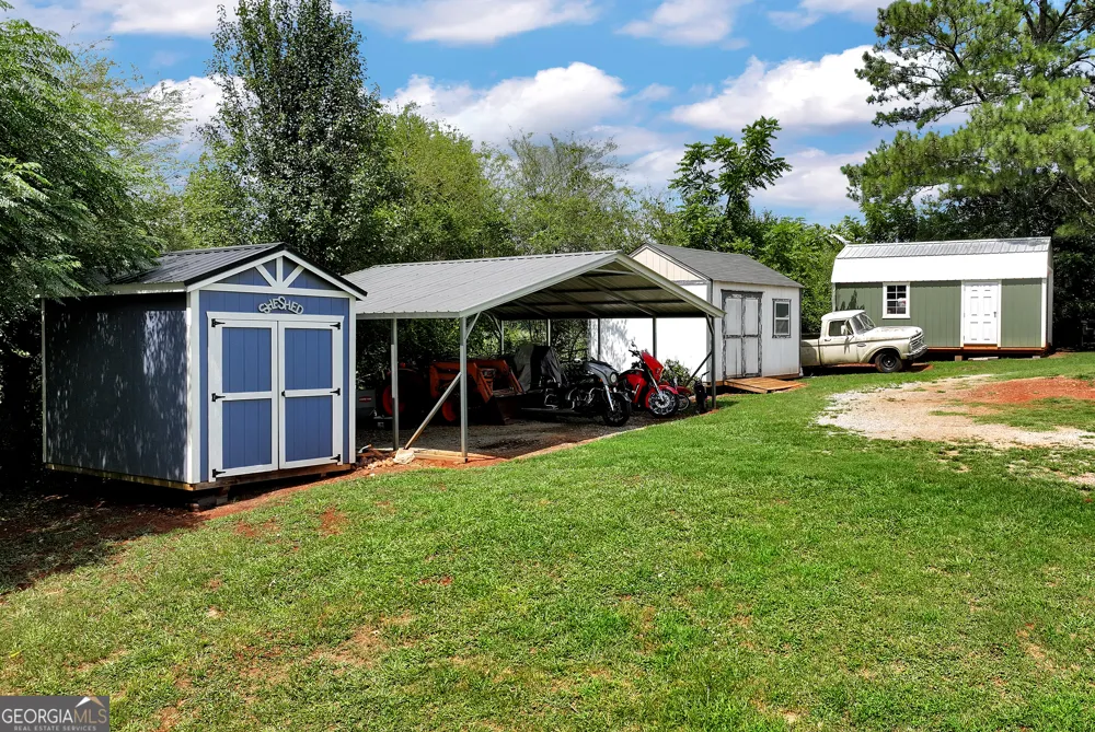 6009 Holly Springs RD Pendergrass, GA 30567