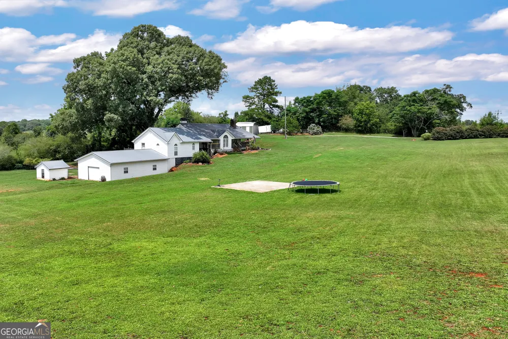 6009 Holly Springs RD Pendergrass, GA 30567