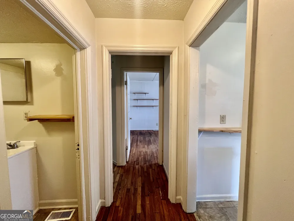 145 Herring ST Athens, GA 30601