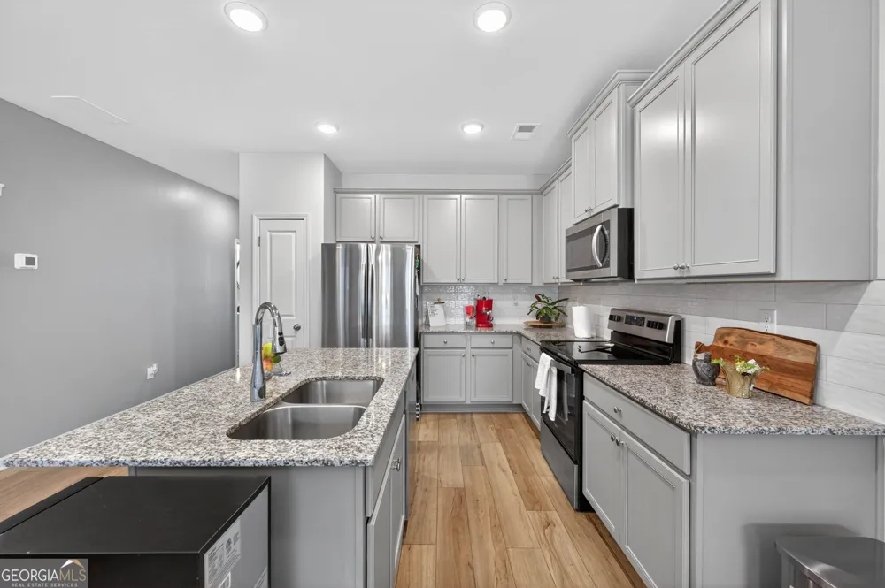 252 Regent PARK Hoschton, GA 30548
