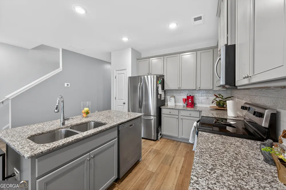 252 Regent PARK Hoschton, GA 30548