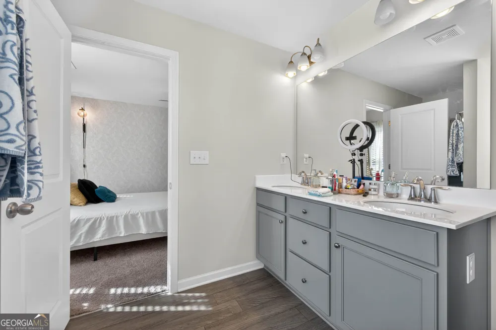 252 Regent PARK Hoschton, GA 30548