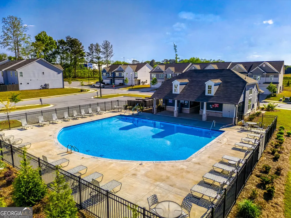 252 Regent PARK Hoschton, GA 30548