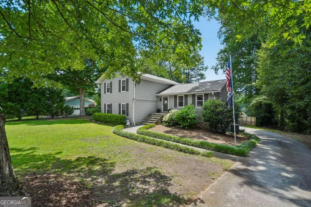 4852 Arrowhead Trail West SW Lilburn, GA 30047