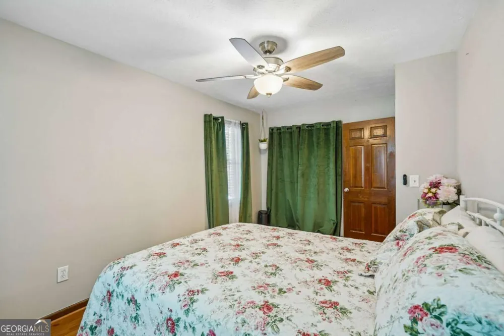 4852 Arrowhead Trail West SW Lilburn, GA 30047