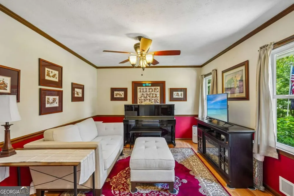 4852 Arrowhead Trail West SW Lilburn, GA 30047