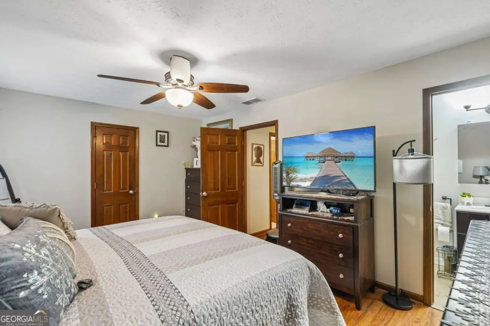 4852 Arrowhead Trail West SW Lilburn, GA 30047
