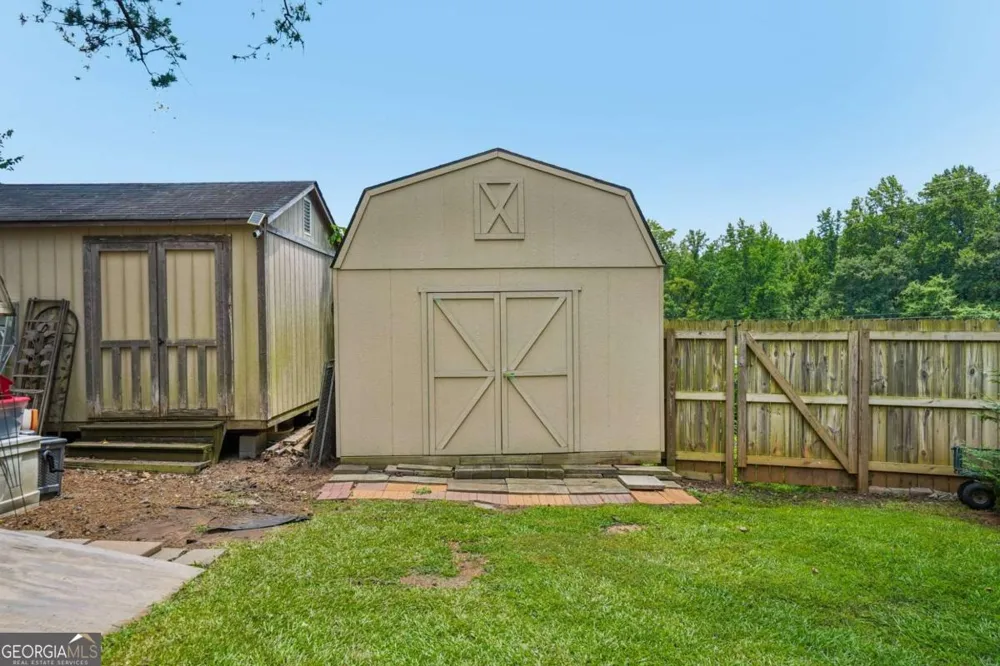 4852 Arrowhead Trail West SW Lilburn, GA 30047