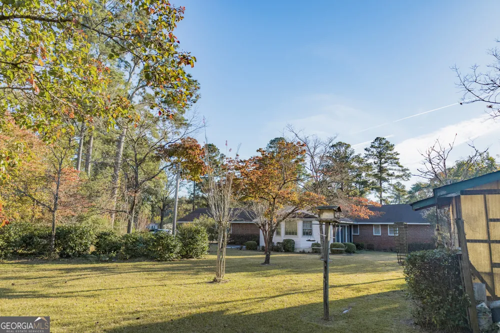 341 Azalea AVE Millen, GA 30442
