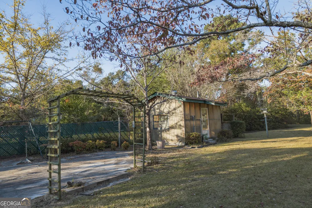 341 Azalea AVE Millen, GA 30442
