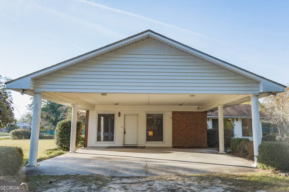 341 Azalea AVE Millen, GA 30442