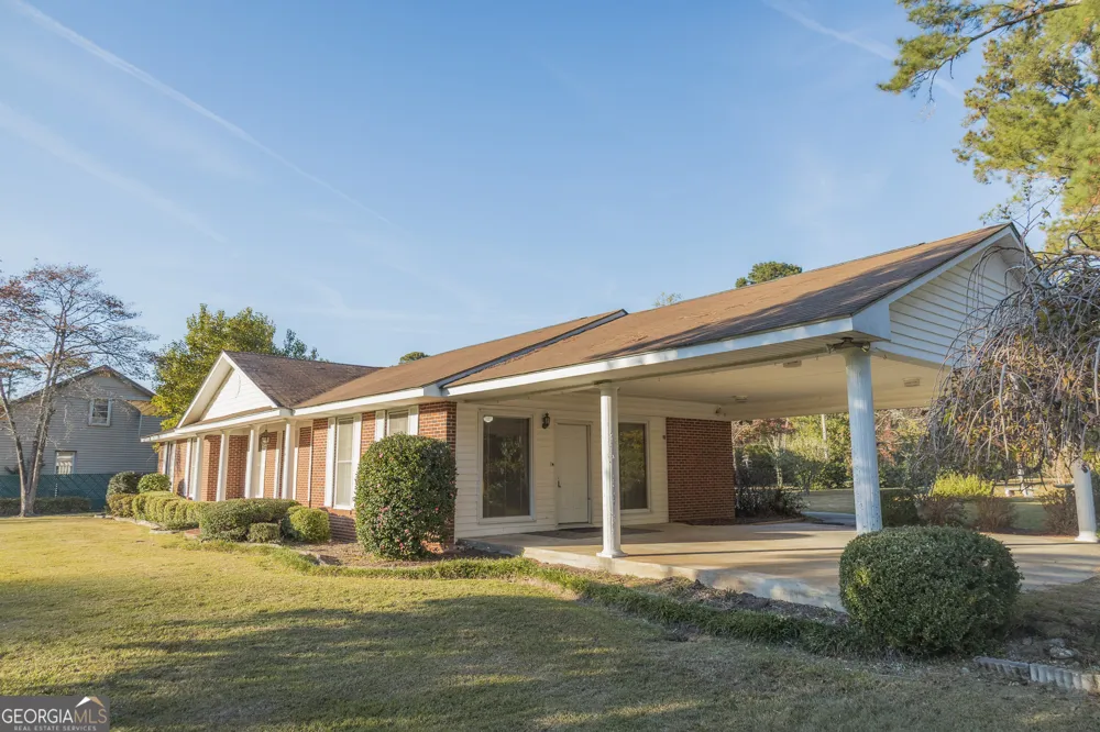 341 Azalea AVE Millen, GA 30442
