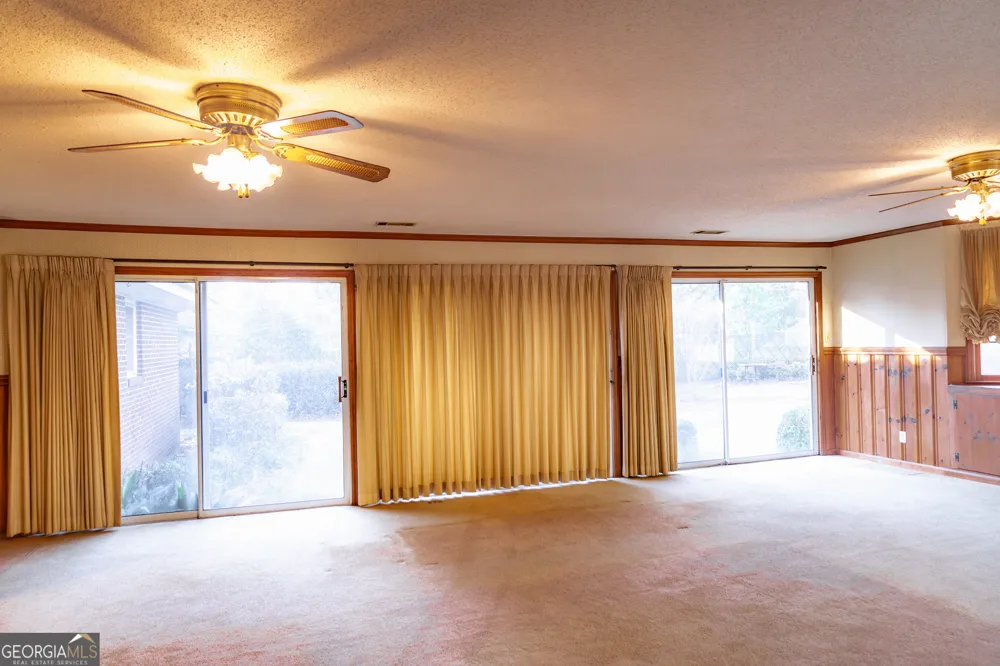 341 Azalea AVE Millen, GA 30442