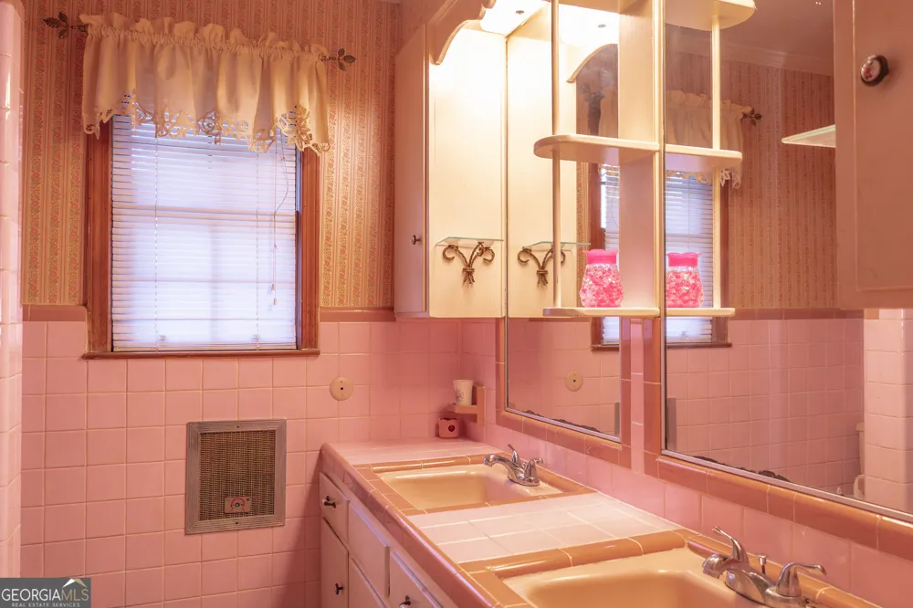 341 Azalea AVE Millen, GA 30442