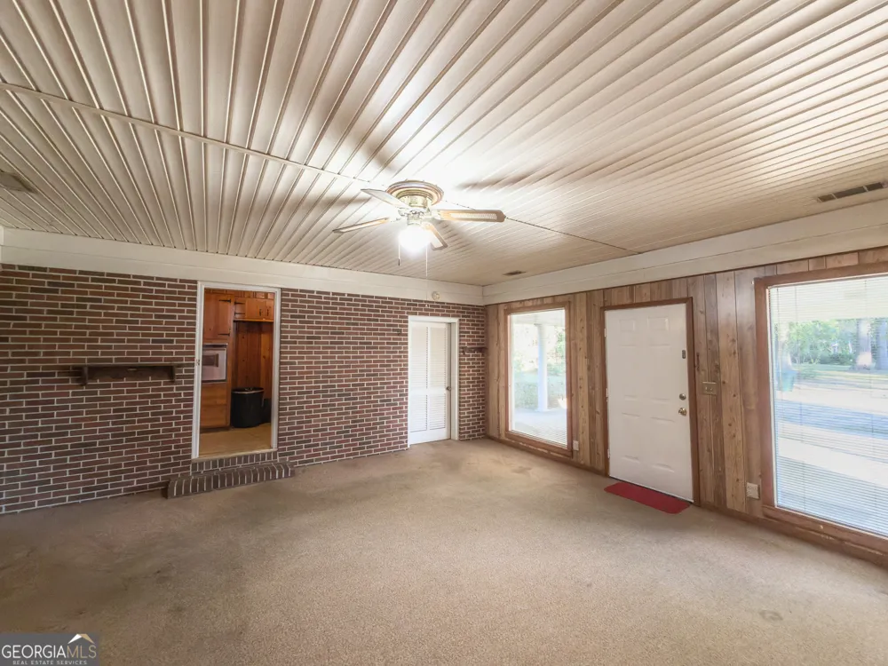 341 Azalea AVE Millen, GA 30442