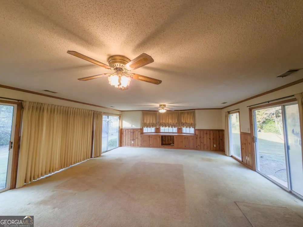 341 Azalea AVE Millen, GA 30442