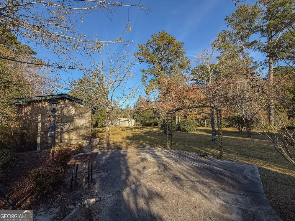 341 Azalea AVE Millen, GA 30442