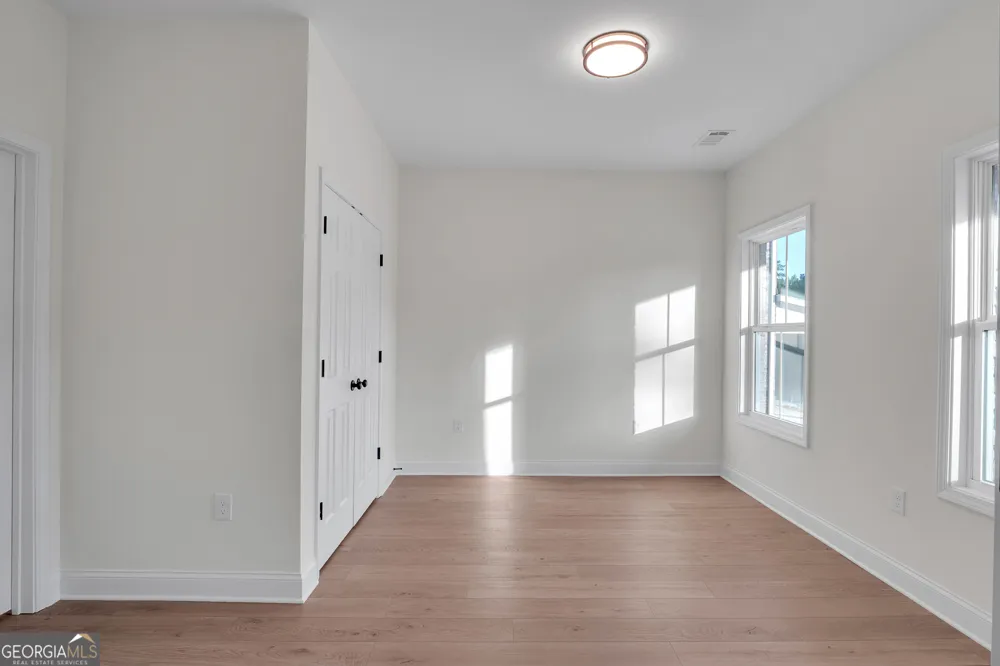 1111 Falkirk LN Stone Mountain, GA 30087