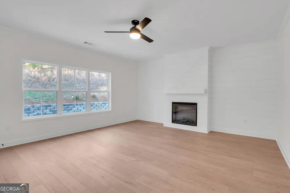1111 Falkirk LN Stone Mountain, GA 30087