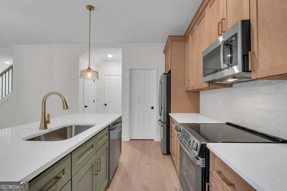 1111 Falkirk LN Stone Mountain, GA 30087