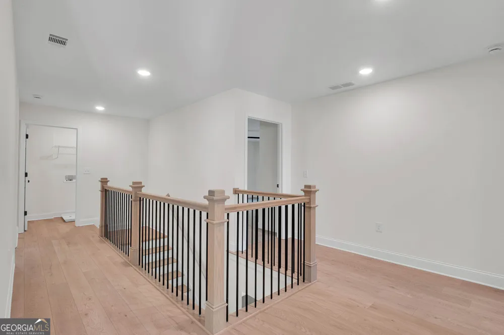 1111 Falkirk LN Stone Mountain, GA 30087