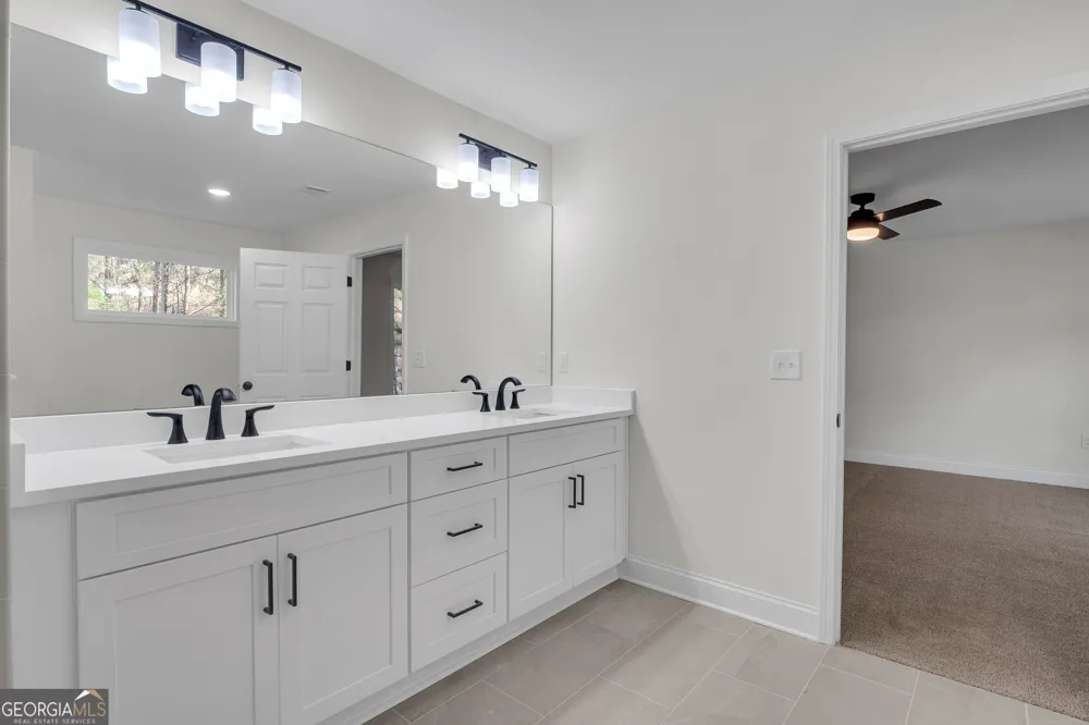 1111 Falkirk LN Stone Mountain, GA 30087