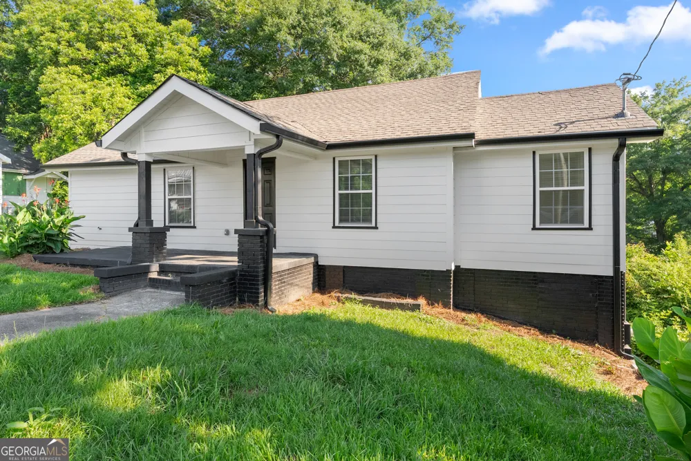 239 E Currahee ST Toccoa, GA 30577