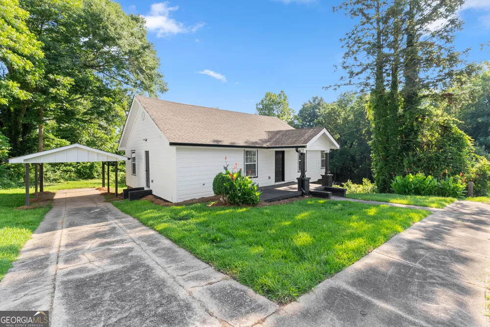 239 E Currahee ST Toccoa, GA 30577
