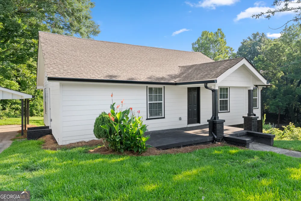 239 E Currahee ST Toccoa, GA 30577