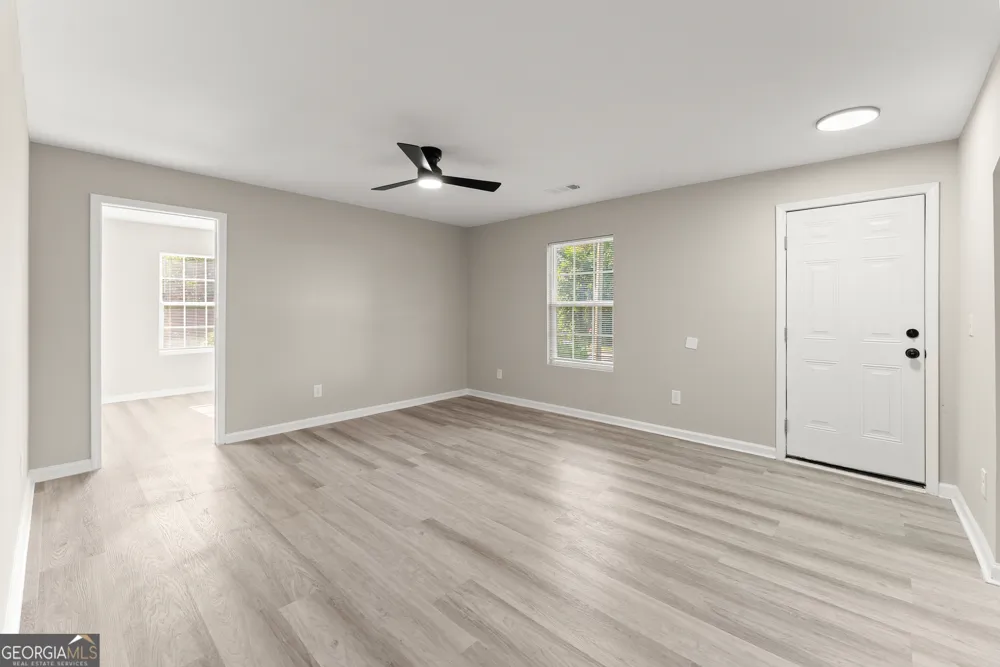 239 E Currahee ST Toccoa, GA 30577