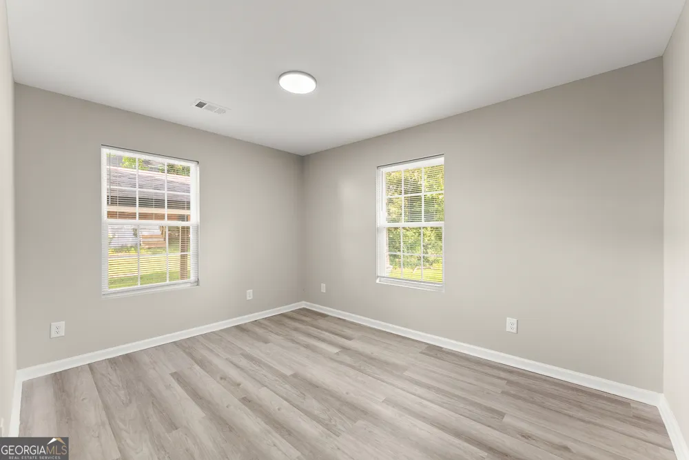 239 E Currahee ST Toccoa, GA 30577