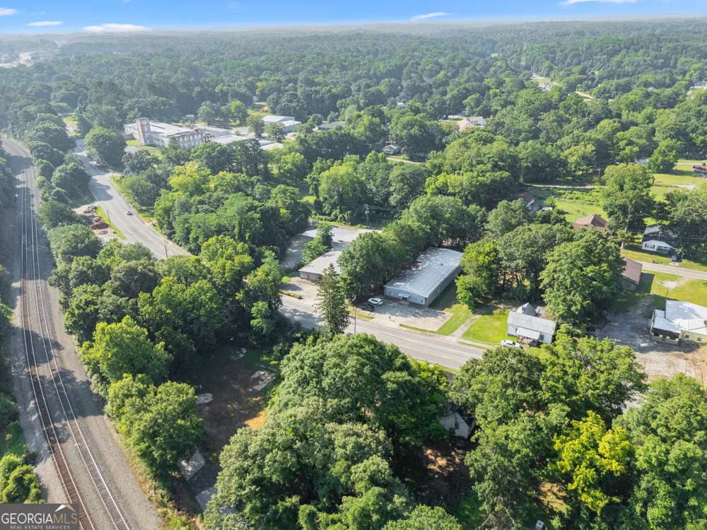 239 E Currahee ST Toccoa, GA 30577