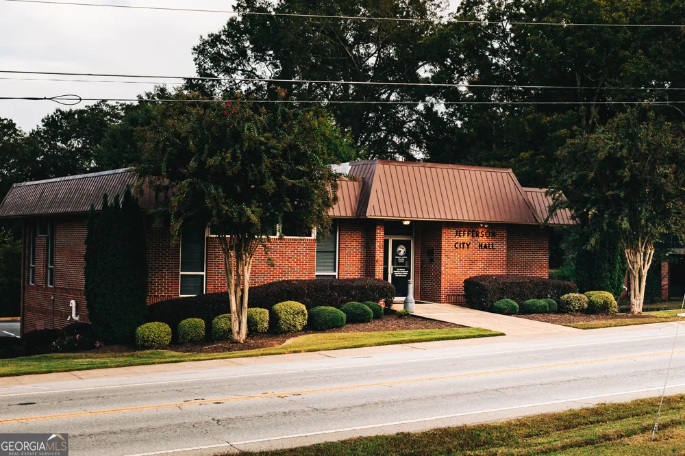 1057 Hawkins Creek DR Jefferson, GA 30549