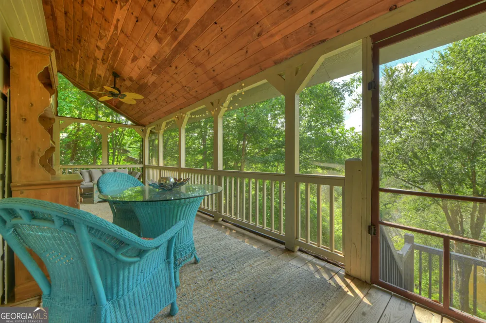 160 Adams CIR Mineral Bluff, GA 30559