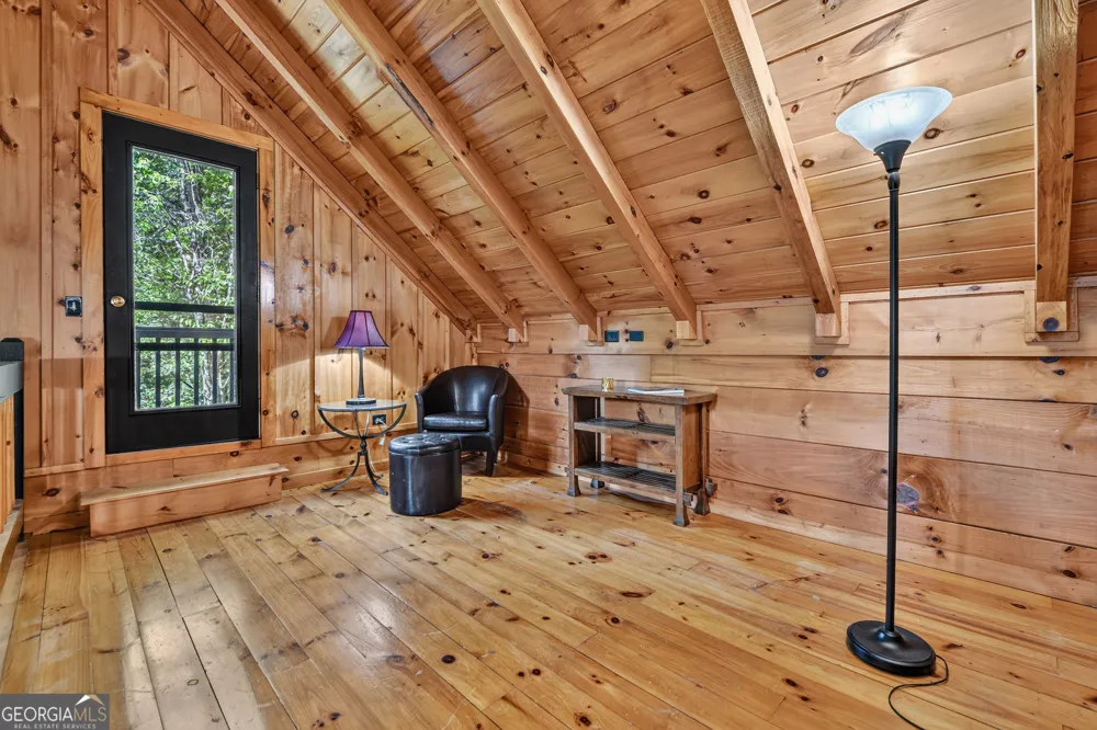 160 Adams CIR Mineral Bluff, GA 30559