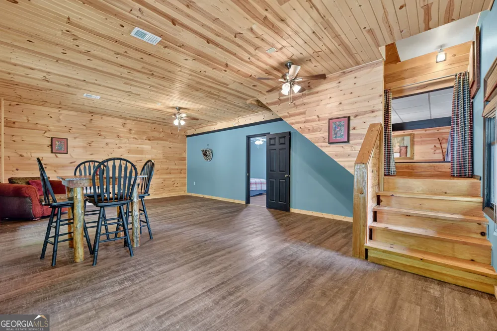 160 Adams CIR Mineral Bluff, GA 30559