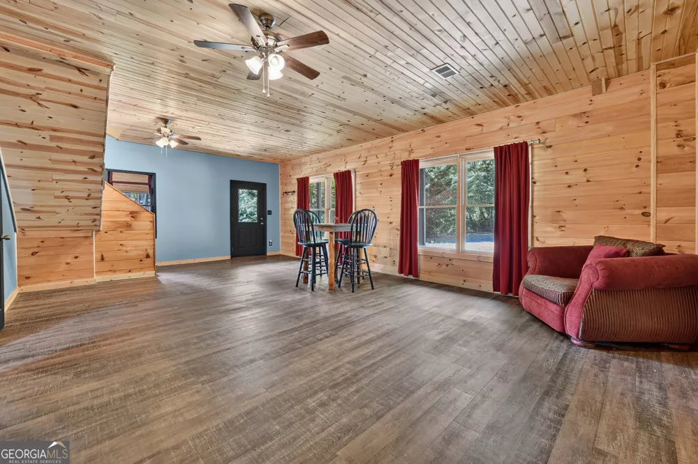 160 Adams CIR Mineral Bluff, GA 30559