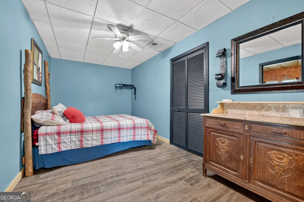 160 Adams CIR Mineral Bluff, GA 30559