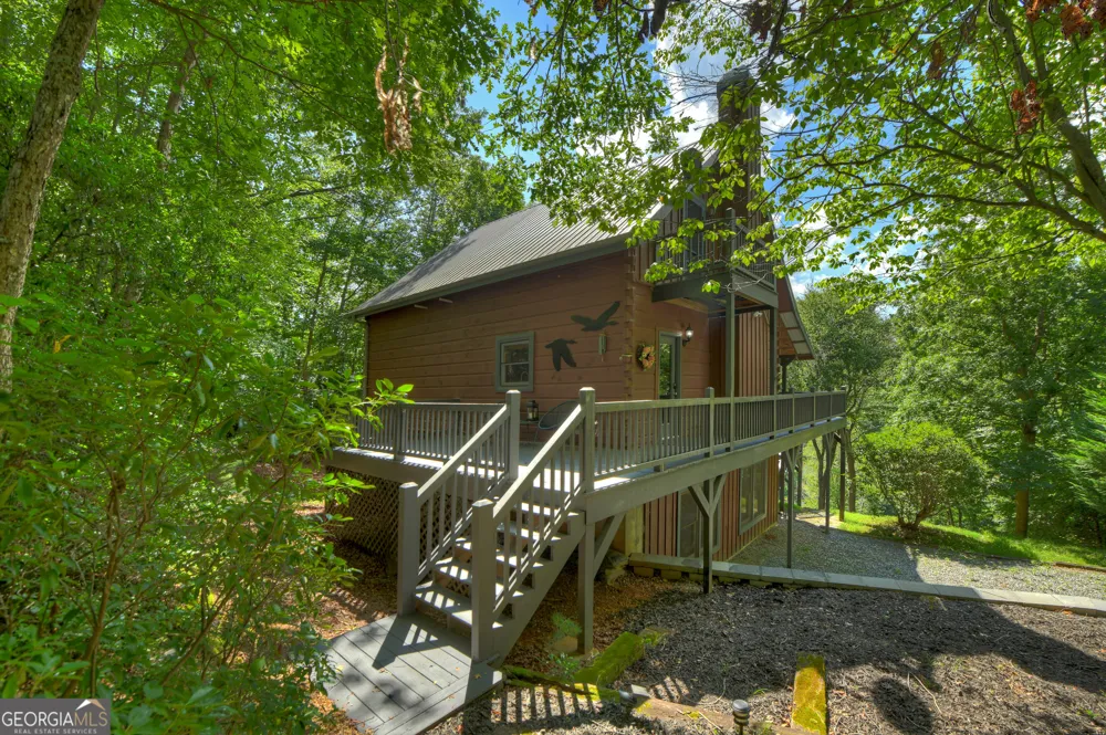 160 Adams CIR Mineral Bluff, GA 30559