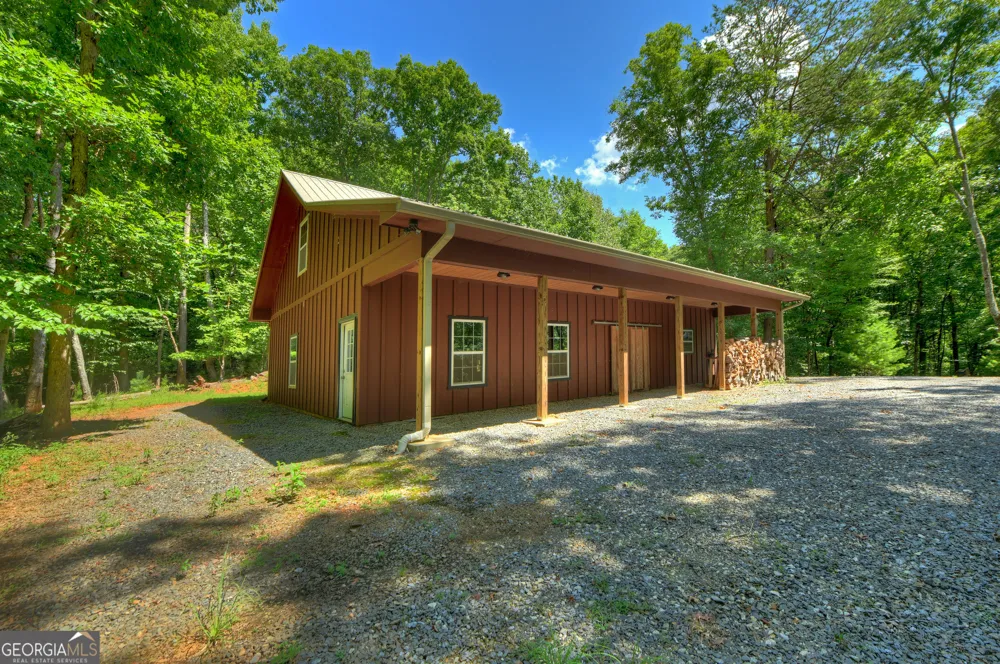 160 Adams CIR Mineral Bluff, GA 30559
