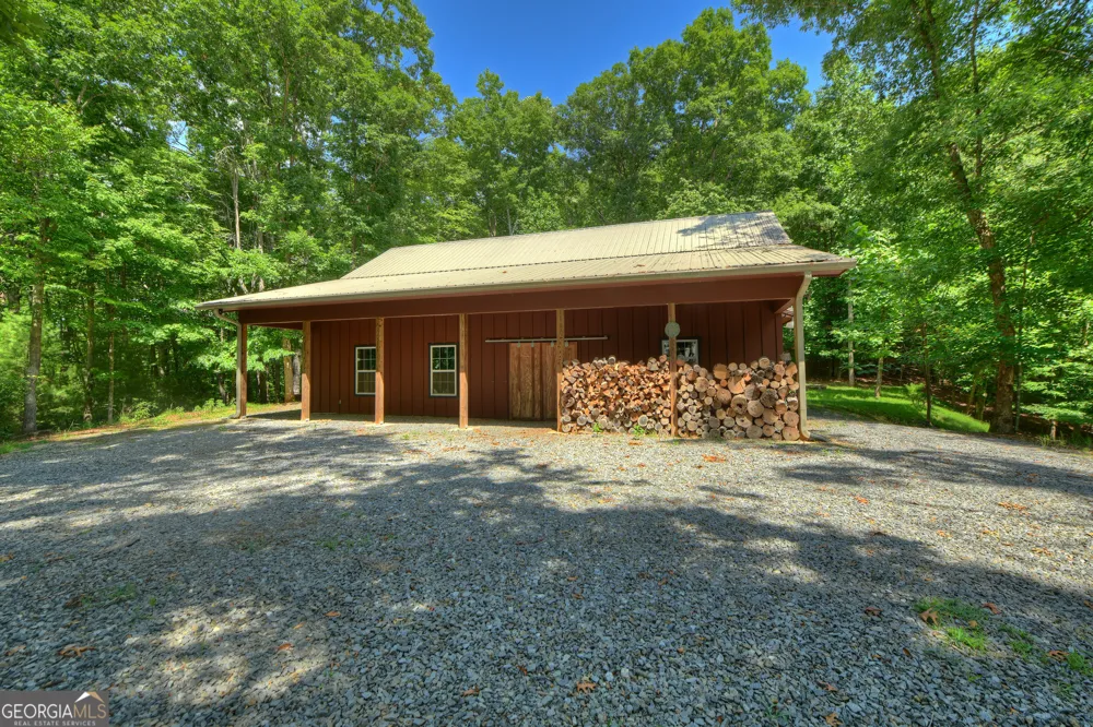 160 Adams CIR Mineral Bluff, GA 30559
