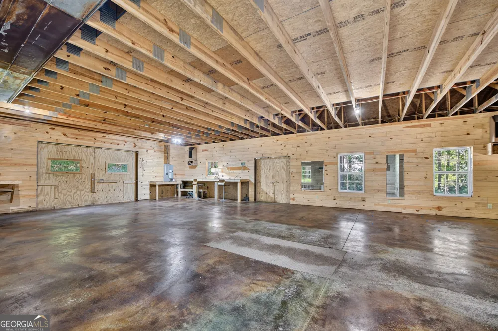 160 Adams CIR Mineral Bluff, GA 30559