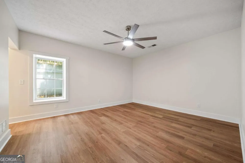 2029 Fletcher DR Ball Ground, GA 30107