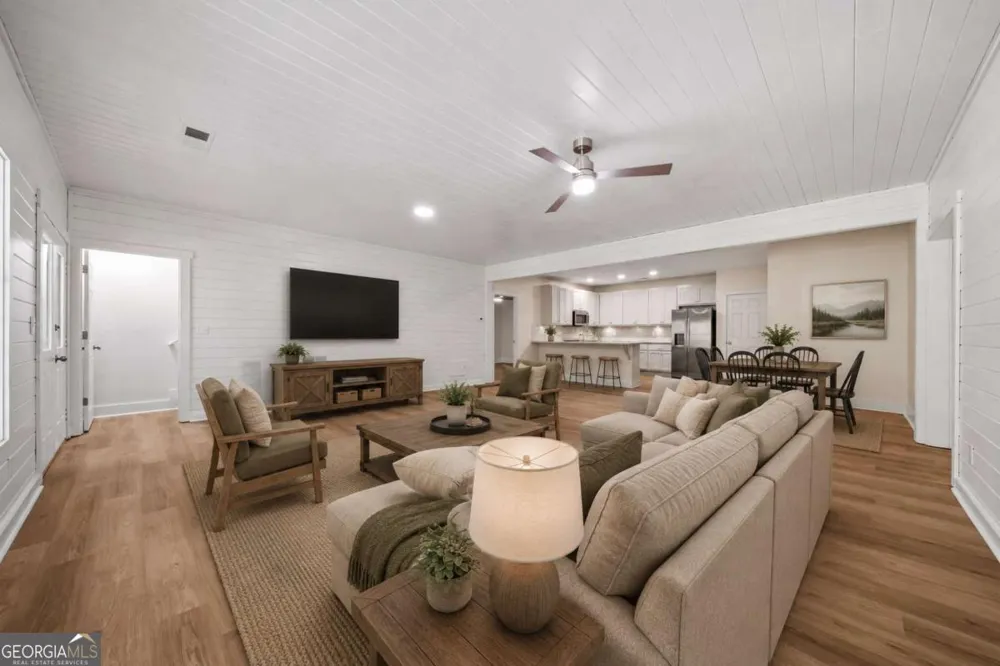 2029 Fletcher DR Ball Ground, GA 30107