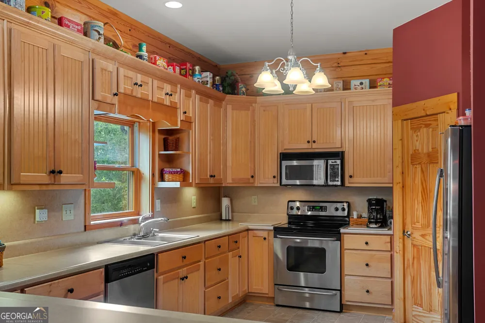 729 Huckleberry WAY Jasper, GA 30143