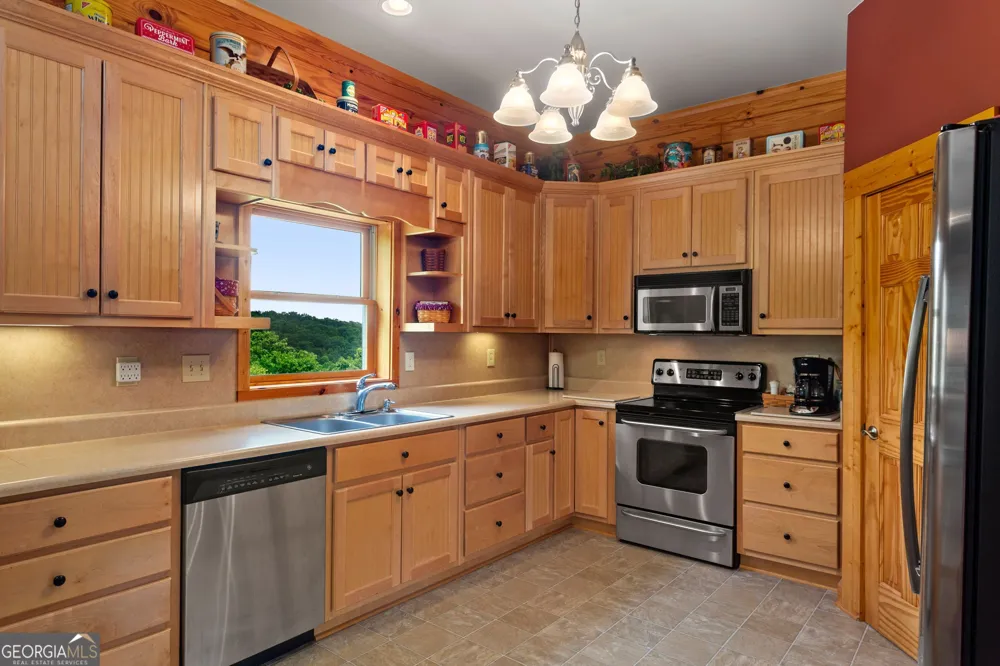 729 Huckleberry WAY Jasper, GA 30143