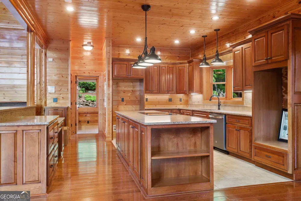 729 Huckleberry WAY Jasper, GA 30143