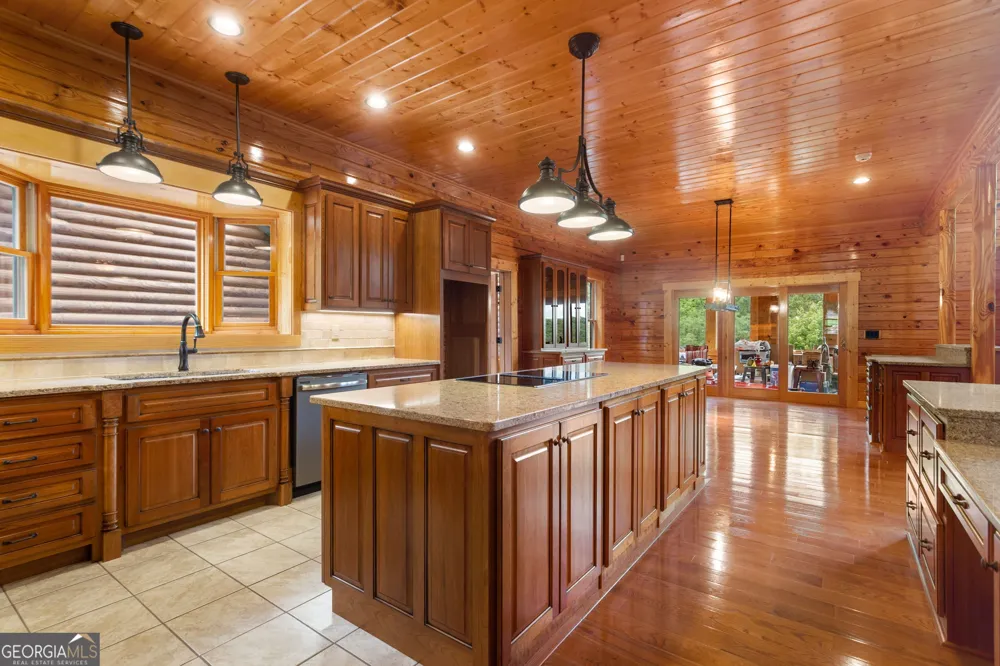 729 Huckleberry WAY Jasper, GA 30143