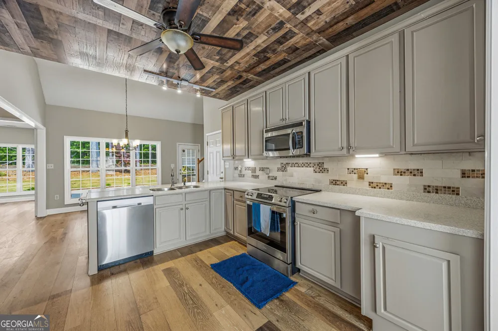 45 Hillsborough CT Sharpsburg, GA 30277