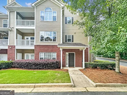 4001 Woodland LN